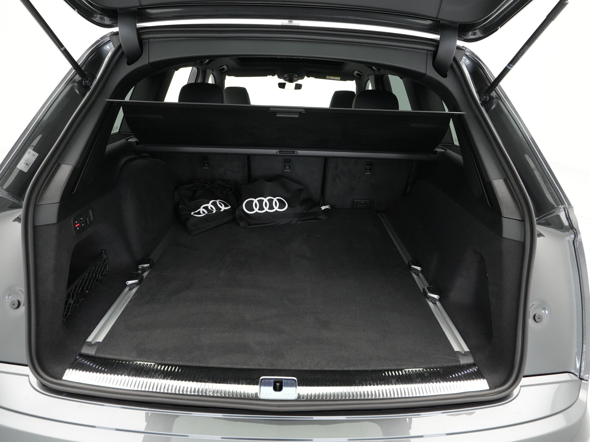 Audi - Q7 55 TFSI e quattro 394 Tiptronic Pro Line S - 2024