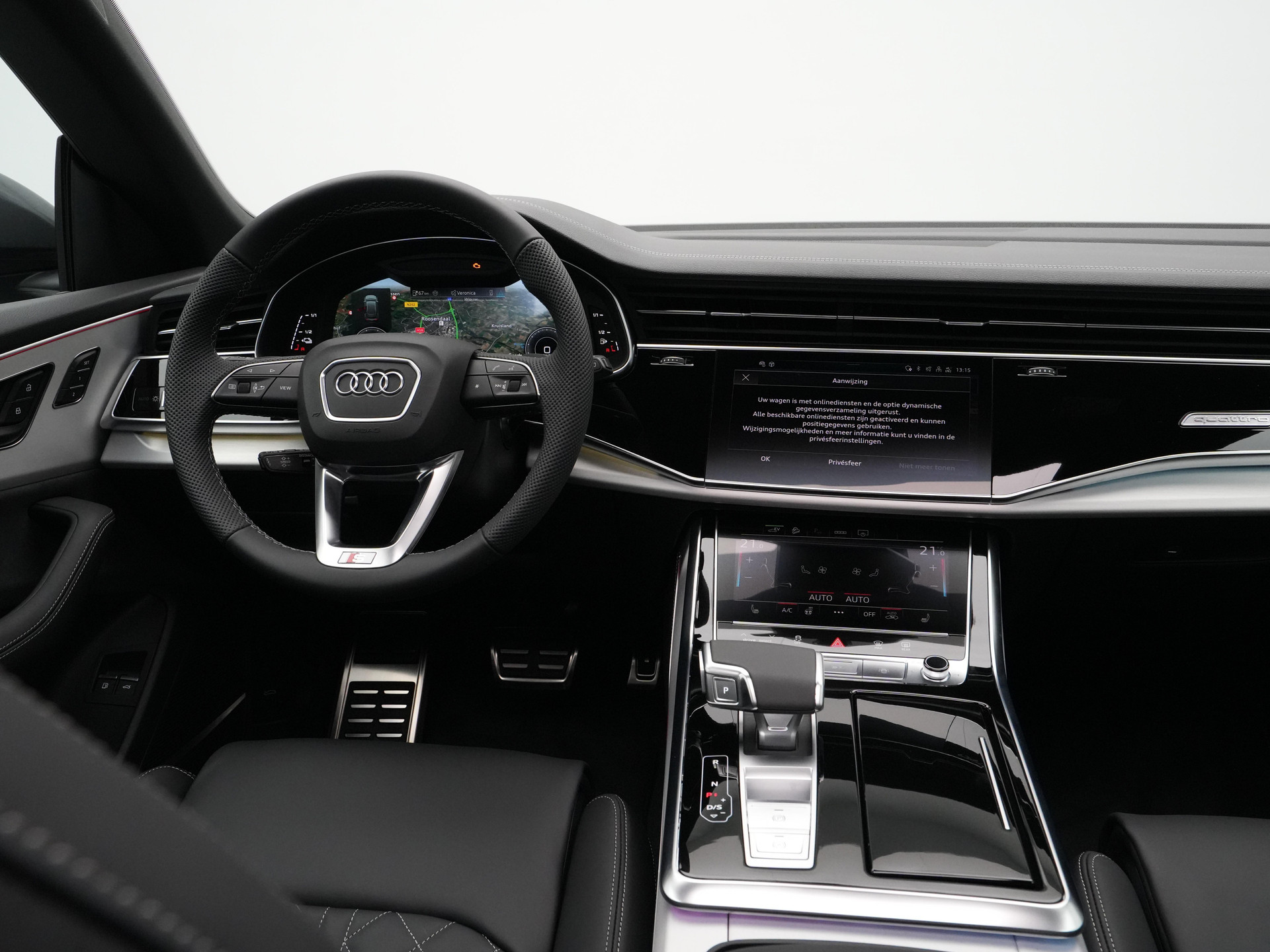 Audi - Q8 55 TFSI e 394 Tiptronic Pro Line S - 2024