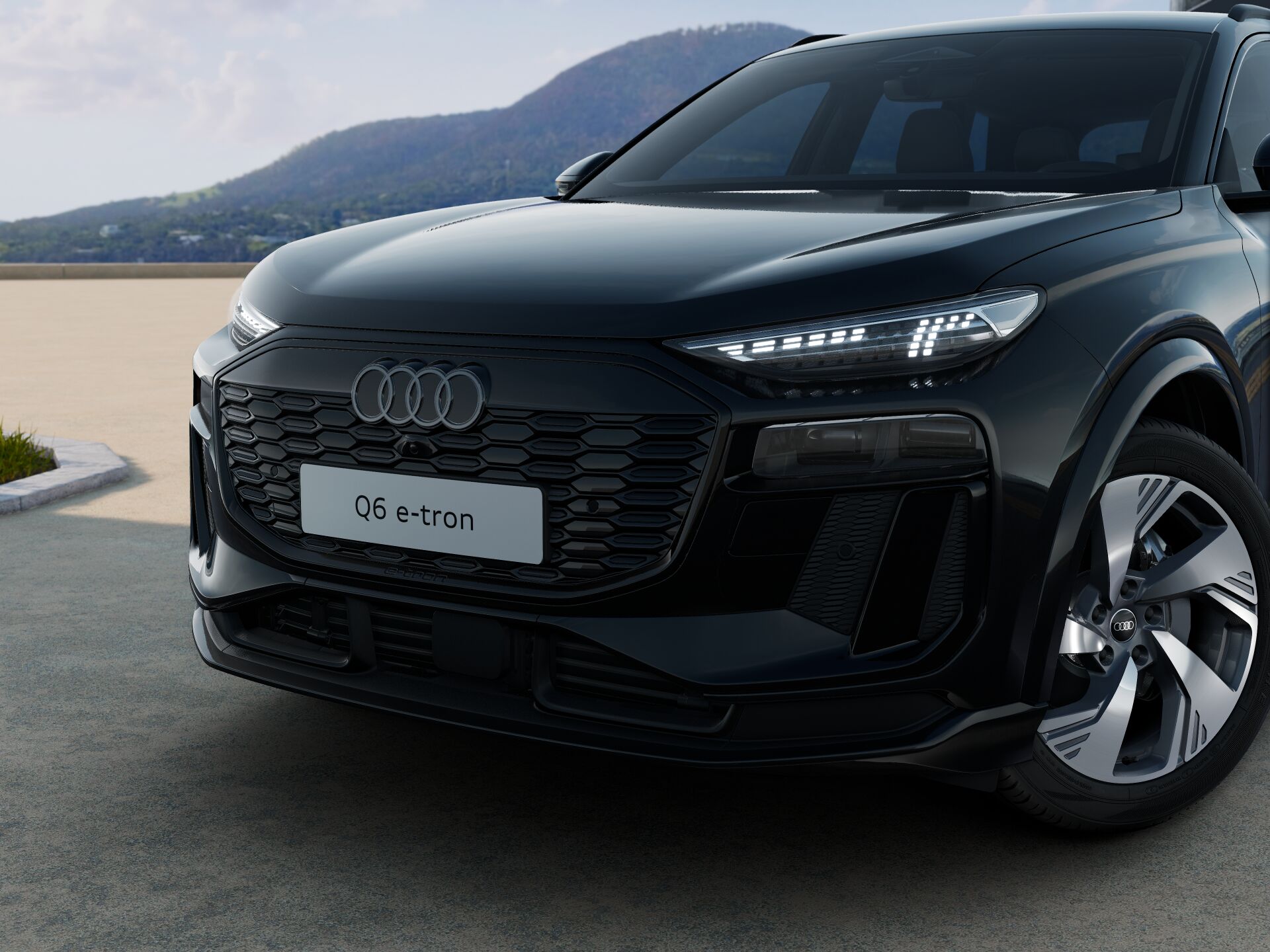 Audi - Q6 e-tron performance 306 1AT S Edition - 2024