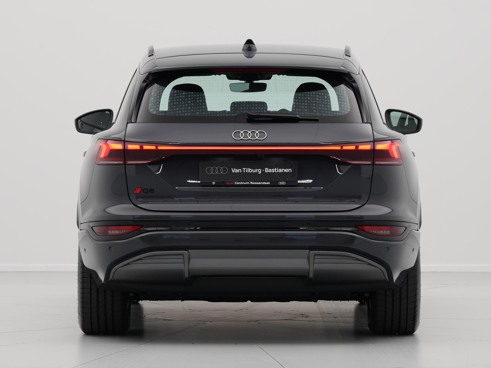 Audi - Q6 e-tron performance 306 1AT Advanced Edition - 2024