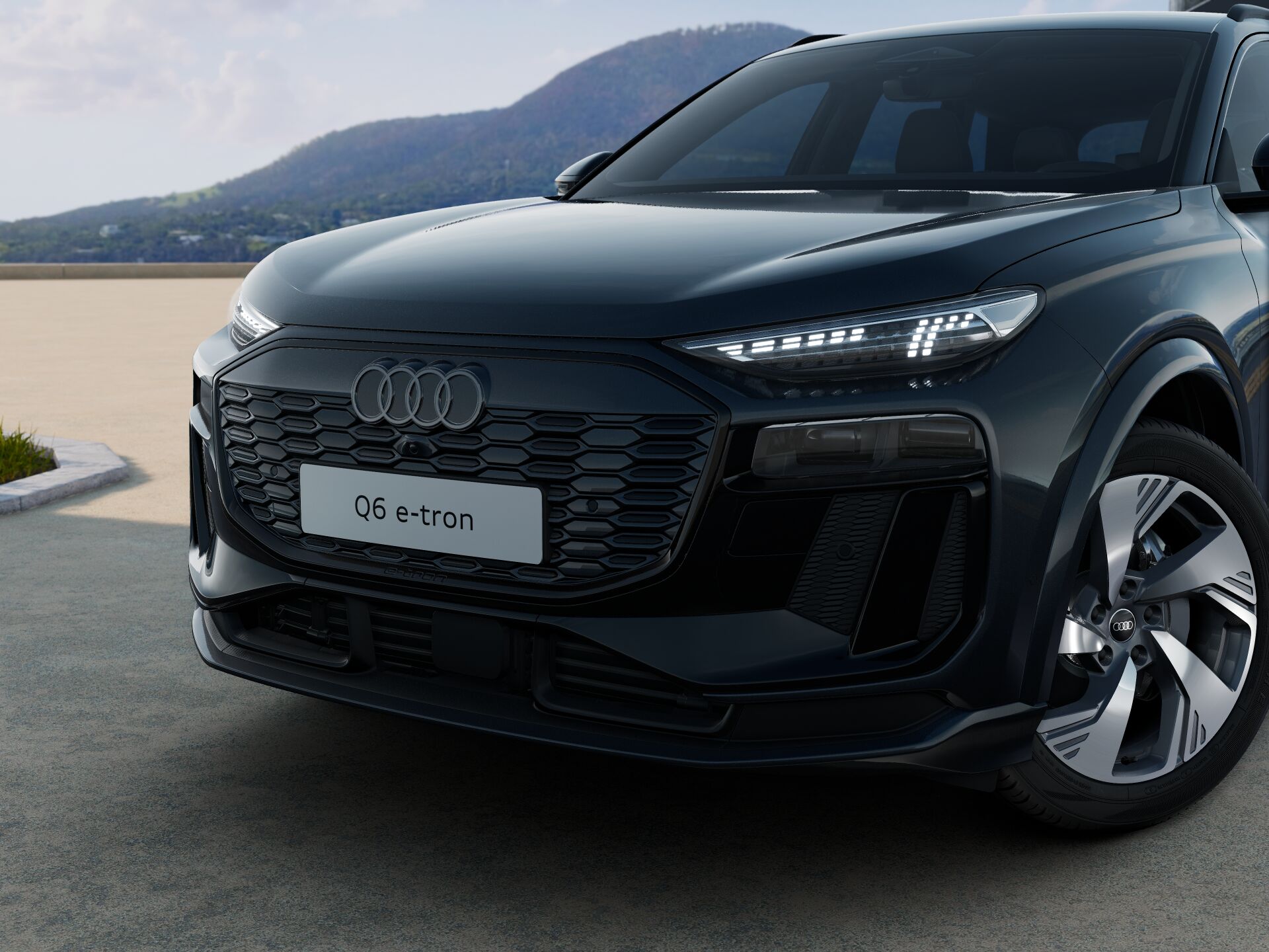 Audi - Q6 e-tron performance 306 1AT S Edition - 2024