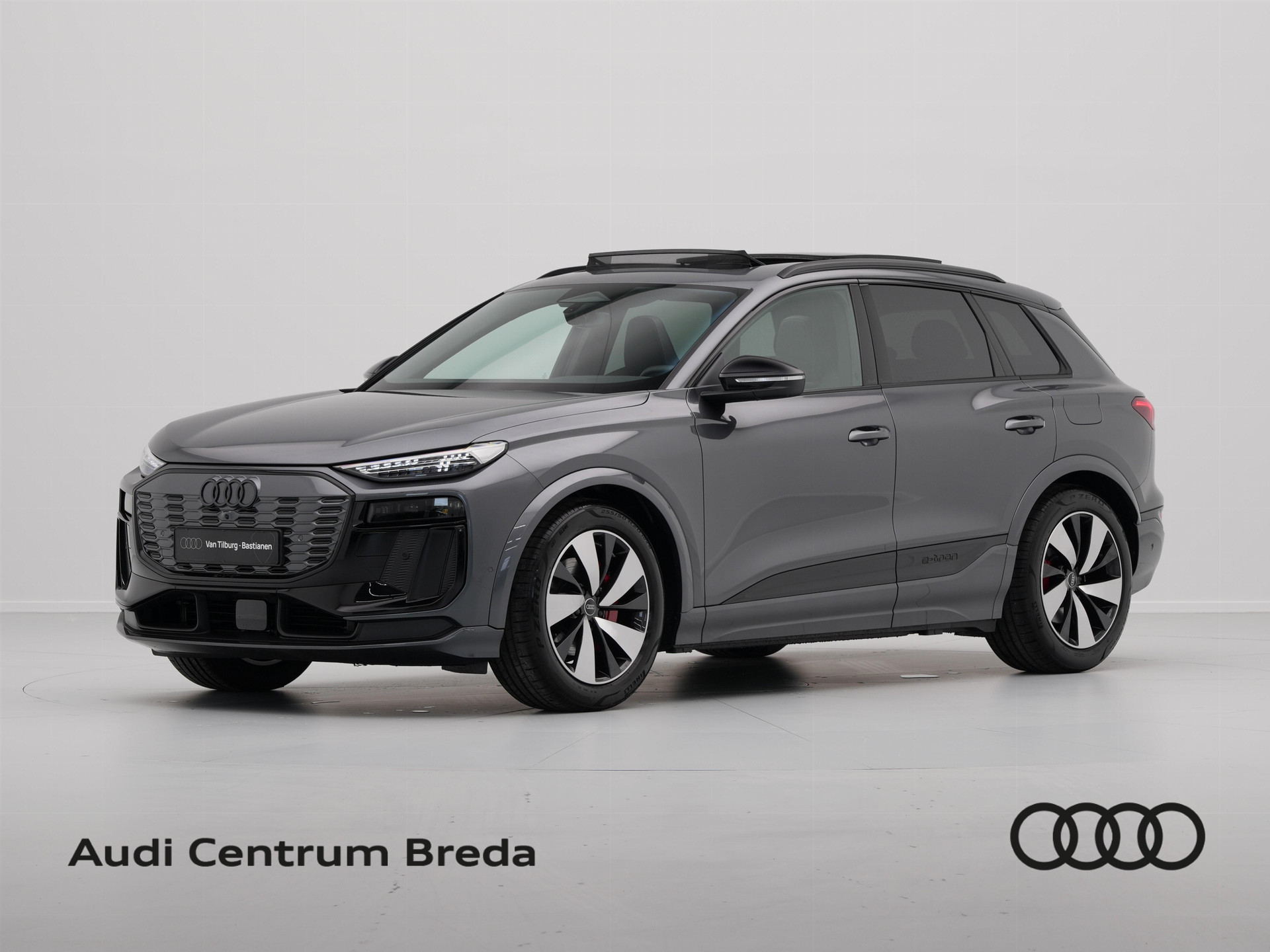 Audi - Q6 e-tron quattro 388 1AT First Edition Plus - 2024