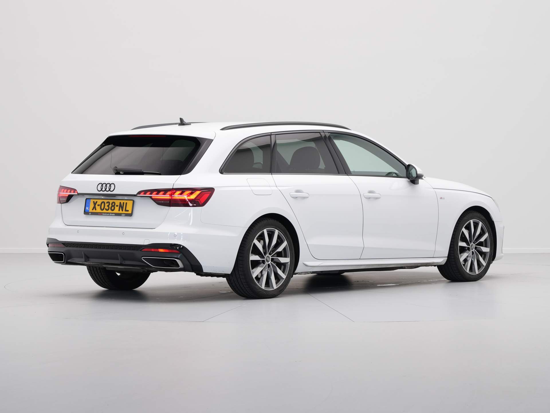 Audi - A4 Avant 35 TFSI S edition Competition - 2024