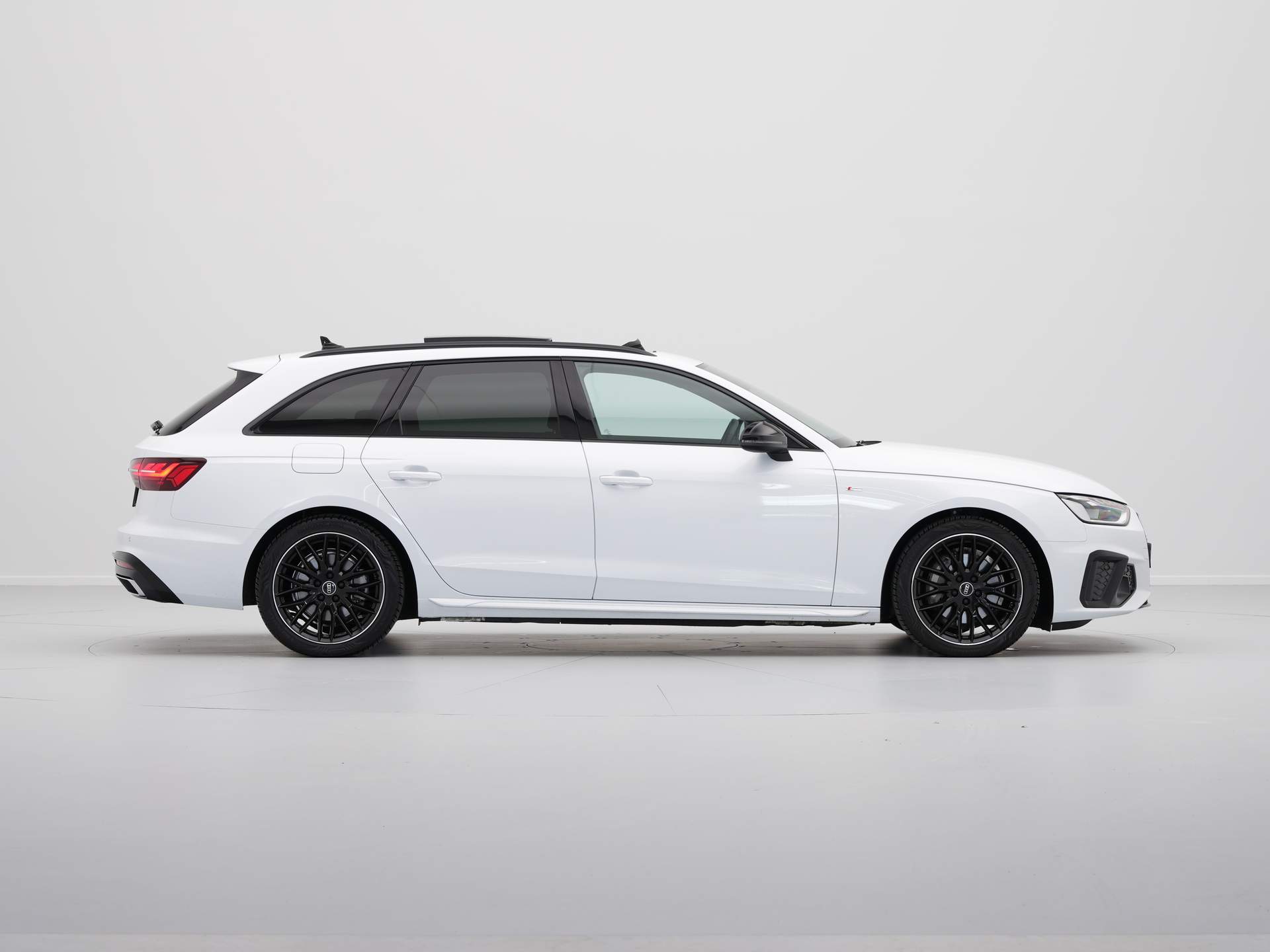 Audi - A4 Avant 40 TFSI 204pk S-Line edition - 2022