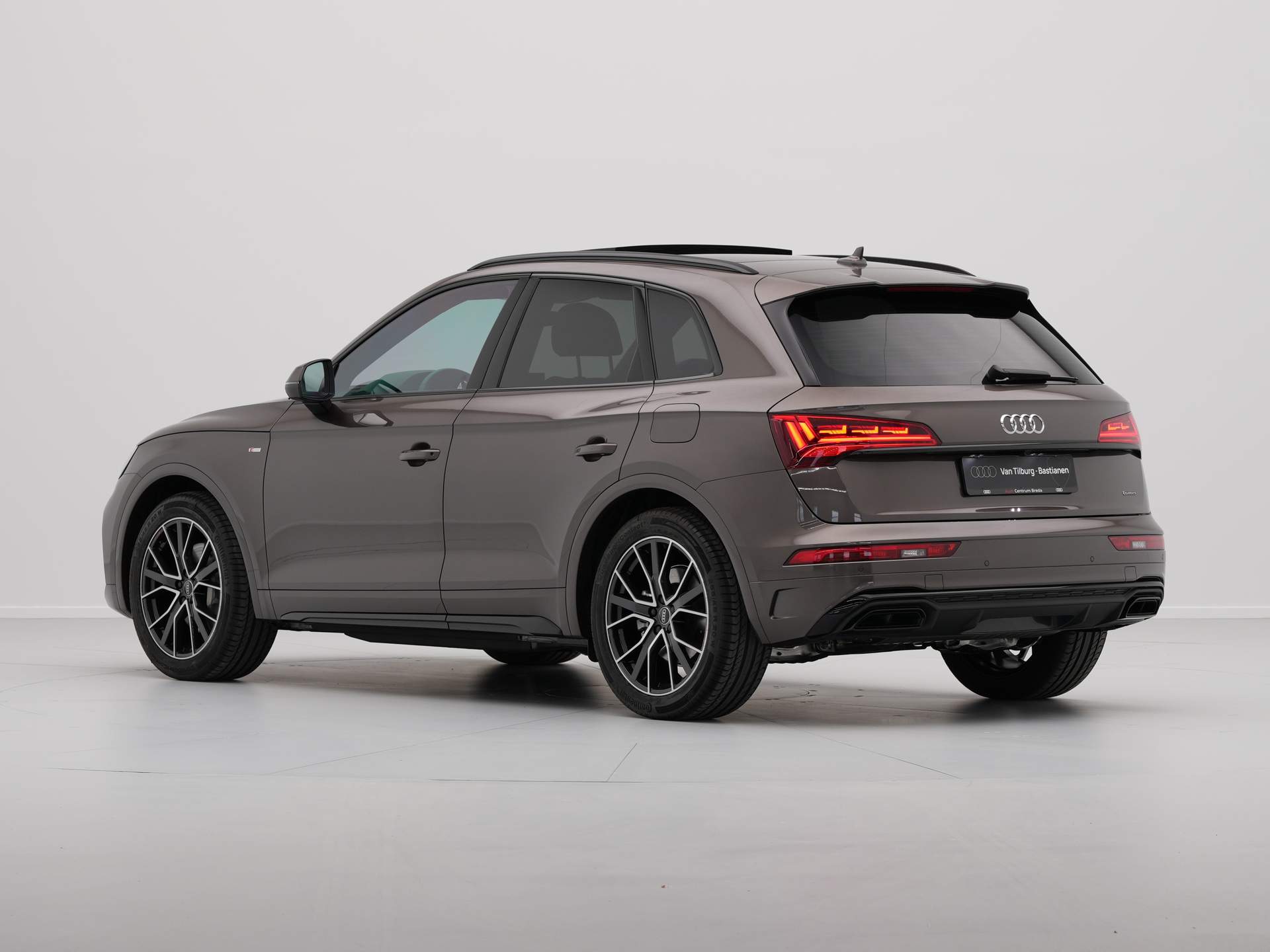 Audi - Q5 50 TFSI e S edition Competition - 2024