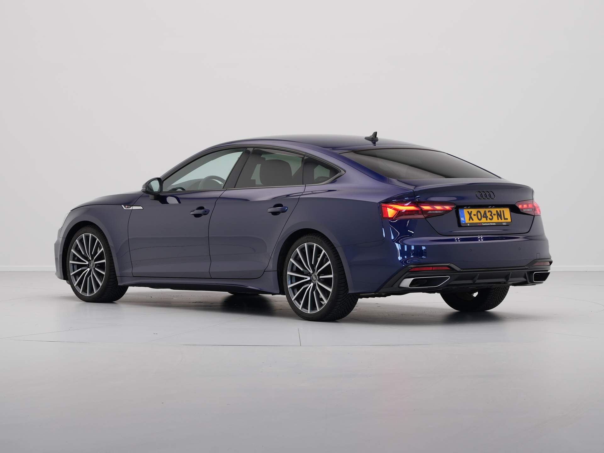 Audi - A5 Sportback 35 150pk TFSI S edition Competition - 2024