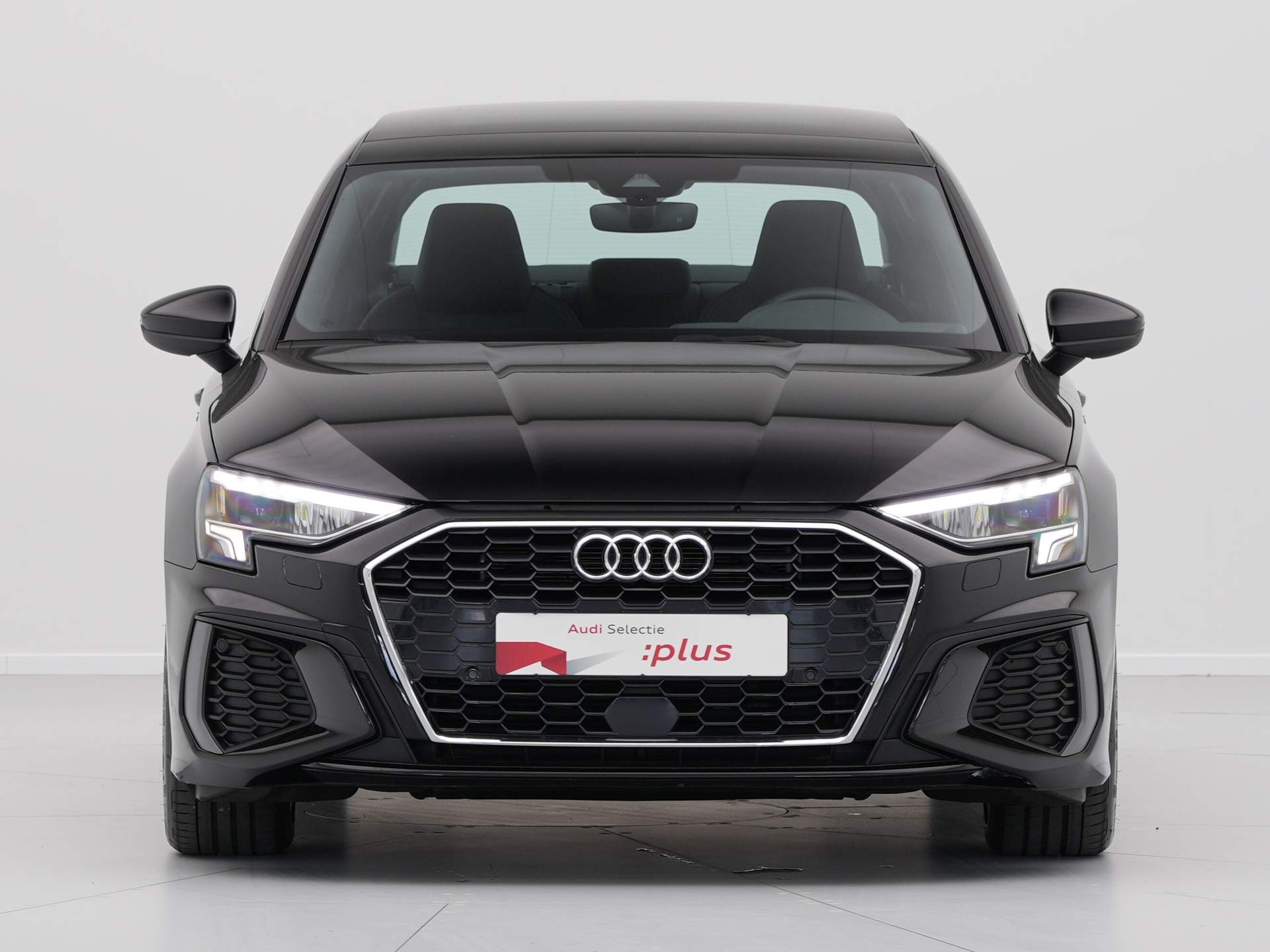 Audi - A3 Limousine 30 TFSI 81 kW/110pk S-Tronic S Line - 2023