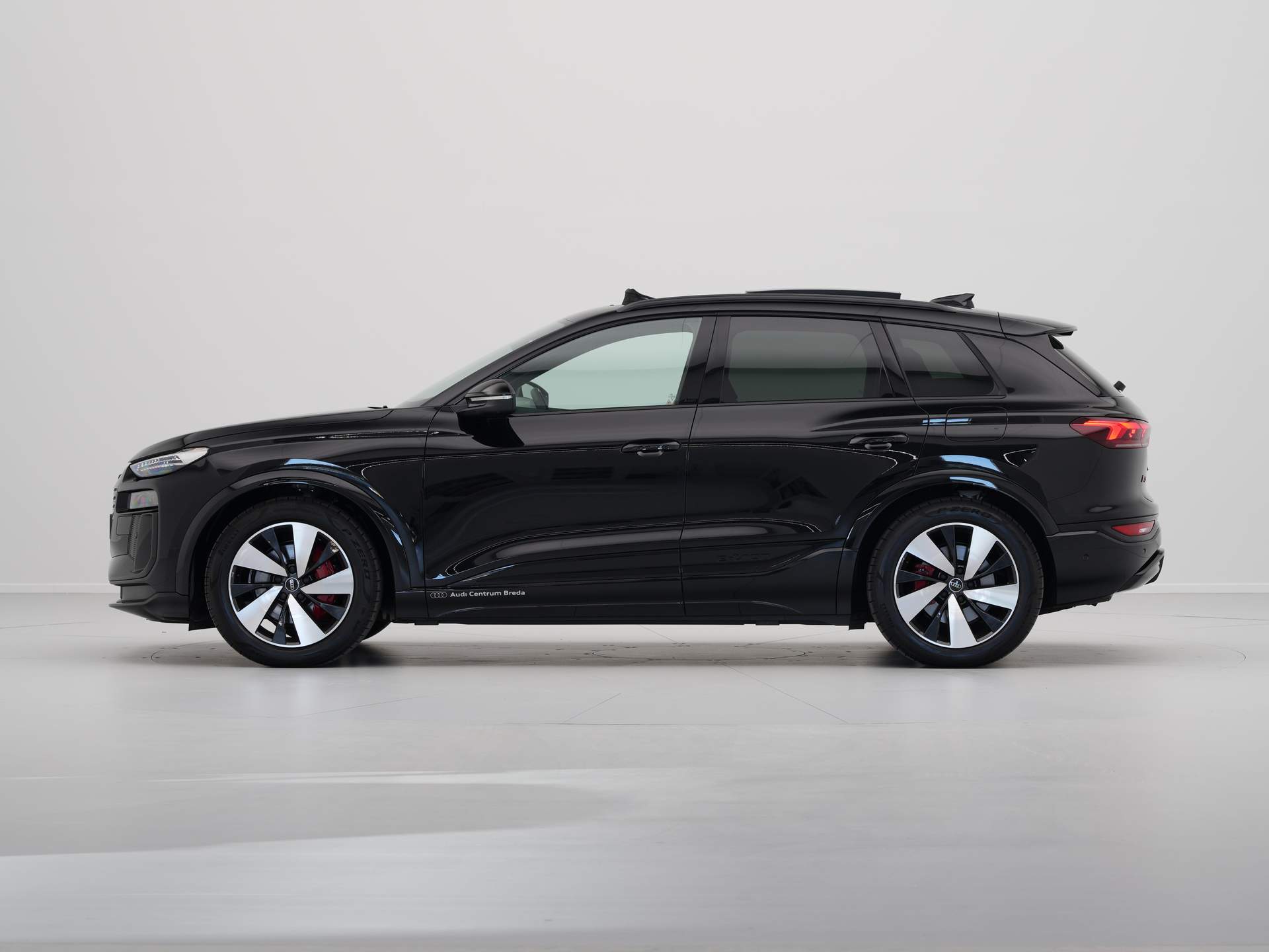 Audi - Q6 e-tron First Edition Plus 100 kWh - 2024