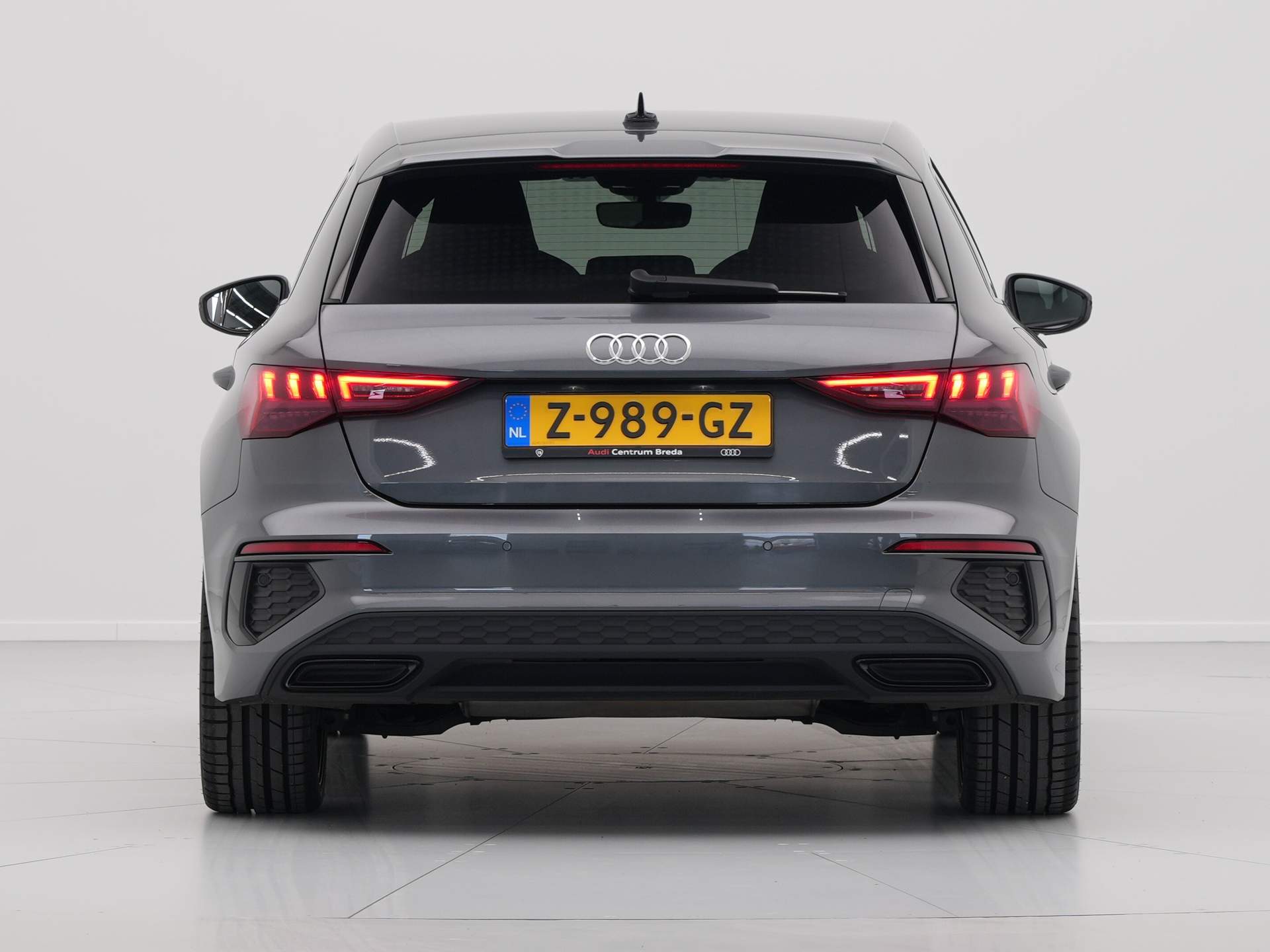 Audi - A3 Sportback 30 TFSI 110 pk S-Tronic S line edition - 2024