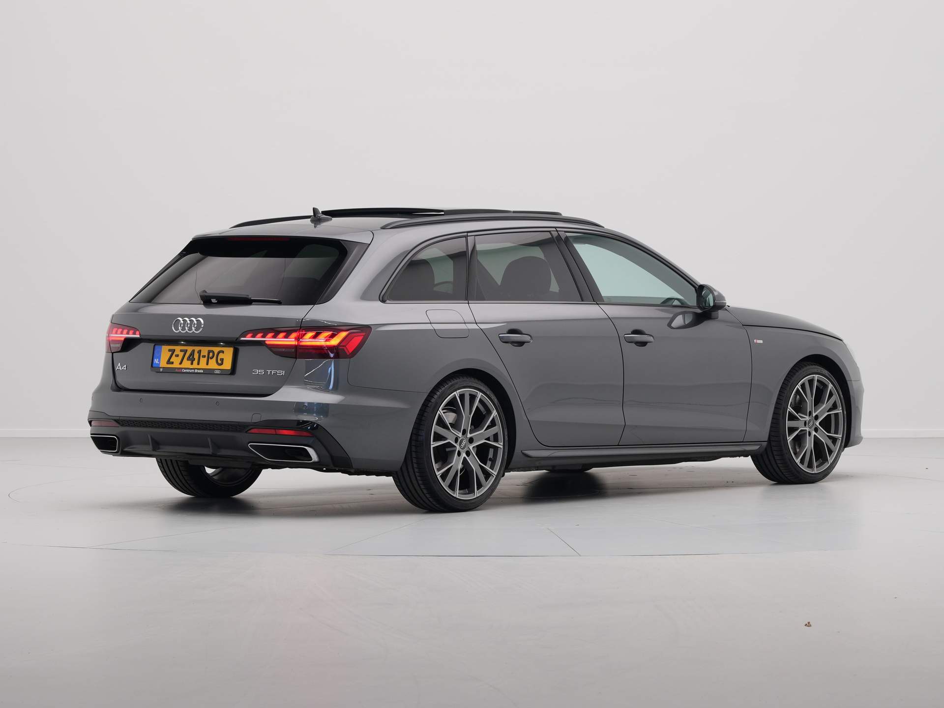 Audi - A4 Avant 35 TFSI S-Line Competition - 2024