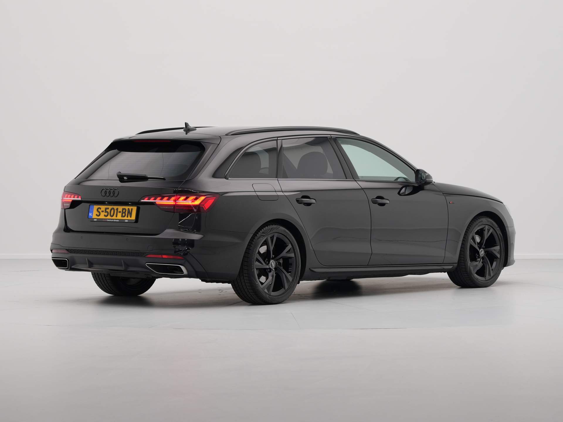 Audi - A4 Avant 35 TFSI S edition - 2023