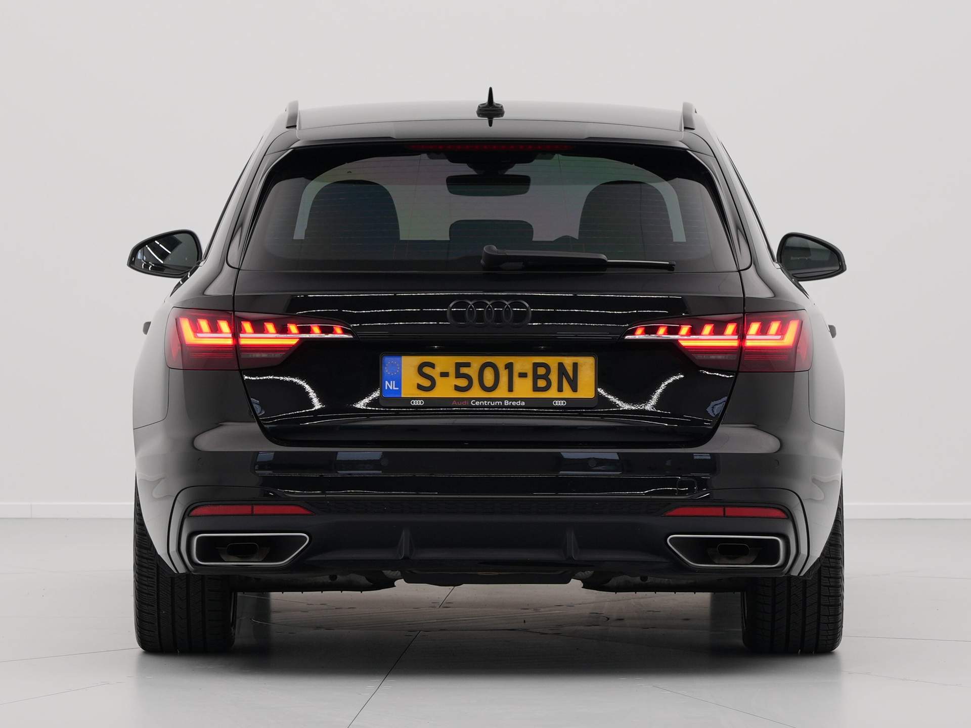 Audi - A4 Avant 35 TFSI S edition - 2023